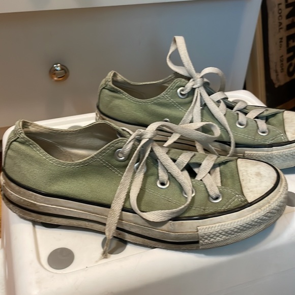 Chuck Taylor All Stars 5 1/2 - Picture 2 of 2